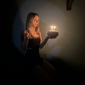 Meet your Posher, Alexis